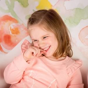 Meet your Posher, Regis